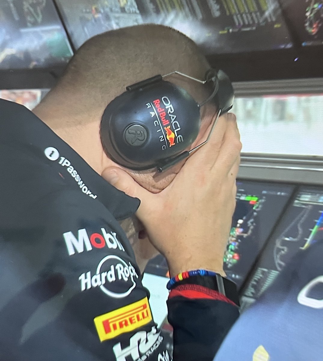 Gaurav_npli33 tweet media