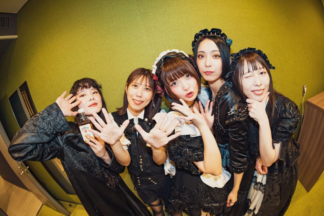 🍺🥁🕊🎤🎸A band that you just love more and more as each day and year goes by🎸🎤🕊🥁🍺
#BANDMAID