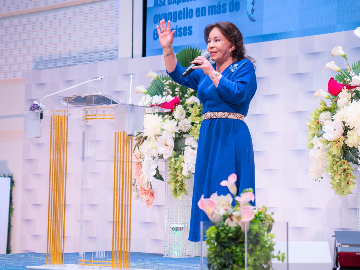 Fotografías de la enseñanza Lucas 16, presentada el 7 de diciembre de 2025 en las sedes de la Iglesia de Dios Ministerial de Jesucristo Internacional. Realizada por nuestra Hermana María Luisa Piraquive.
#idmji #marialuisapiraquive #piraquive #enseñanza #biblia #lucas16