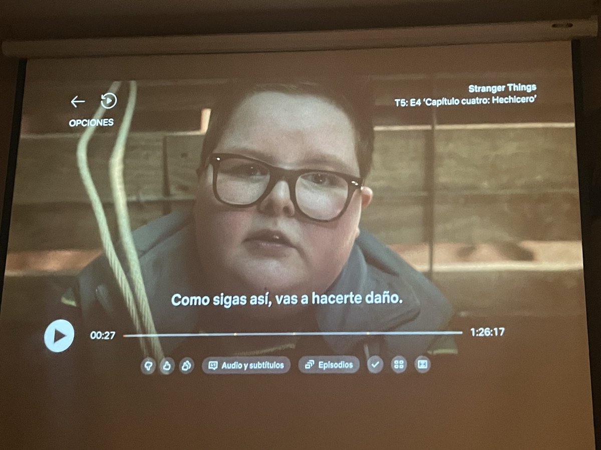 mansango's tweet image. -@Ohana_y_punto: ¿Qué estás viendo?

-Yo: Stranger things.

-@Ohana_y_punto: Ah, creía que era UP!

😂😂😂😂