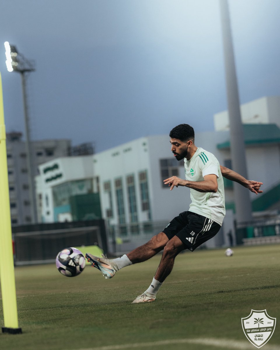 النادي الأهلي السعودي tweet media