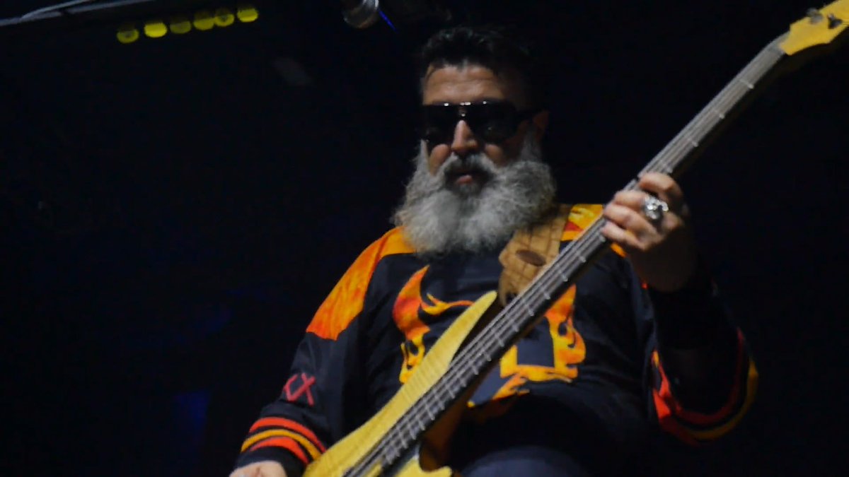 Rosario! Muchísimas gracias locos, nos vemos hoy en Mendoza para el último show en Argentina de nuestra gira de 30 aniversario!  🇦🇷😎
#molotovxxx