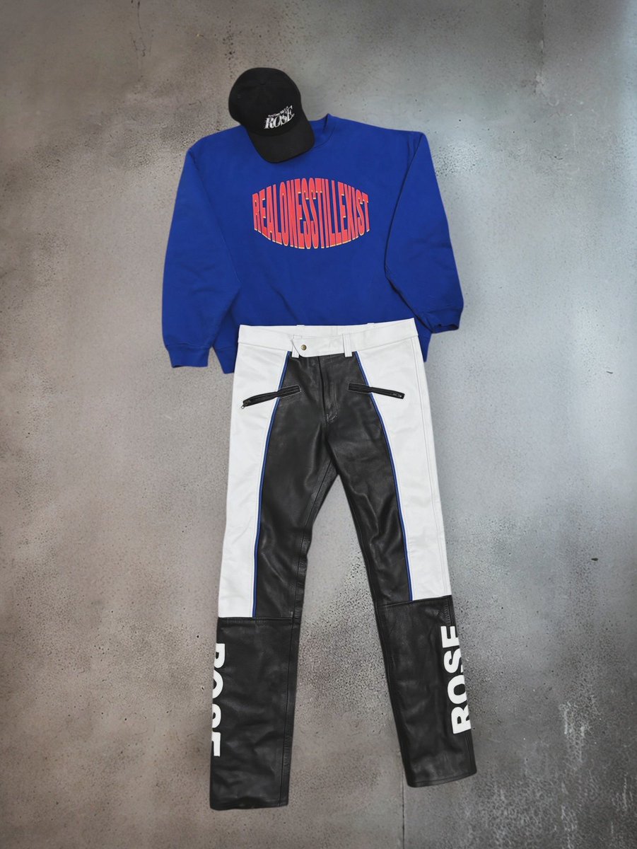ROSEWorldwide_'s tweet photo. Peace peace. I designed some new pieces and put together this Pack so that you could have that shit on through the whole Holiday season.
This is the Era crewneck in Royal Blue. 
All orders made by Tuesday will arrive by Christmas. Hit https://t.co/6cNmEWrgu9 and get yours now. https://t.co/HRCKPtKCVK