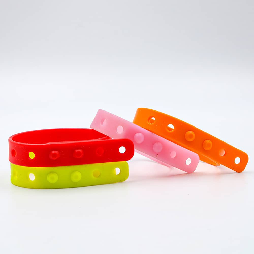 nyantsaddo's tweet photo. I sell these unique mosquito repellent bracelets, available for wholesale and retail. Pls RT my customer may be on your TL https://t.co/wlwPvcbdP2