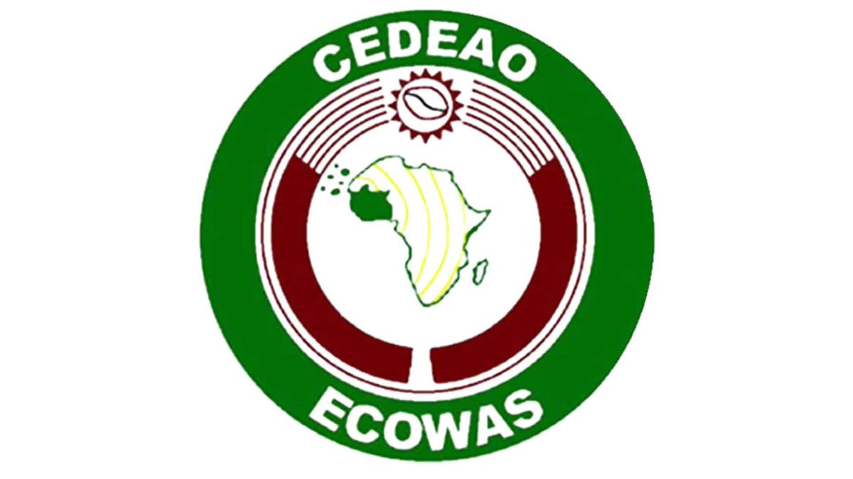 La CEDEAO, en plus de contribuer à la sécurisation de l’espace aérien depuis ce matin, a décidé d’envoyer des troupes au sol afin de renforcer la sécurité sur l’ensemble du territoire béninois.

Les contingents déployés proviennent du Nigeria, du Ghana, de la Sierra Leone et de