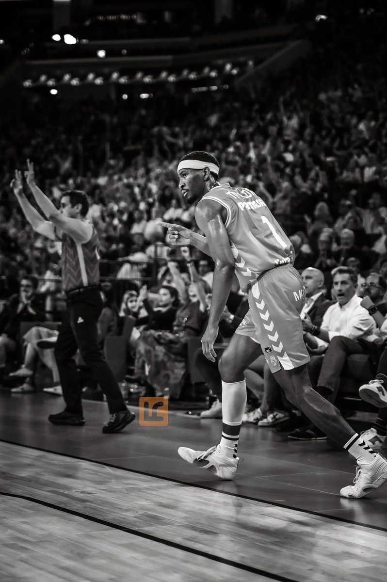 Ha salido de mierda dice Pedro:
Kam se ha equivocado pero lo ha arreglado🤣
Y TANTO 🏀🤌🏼