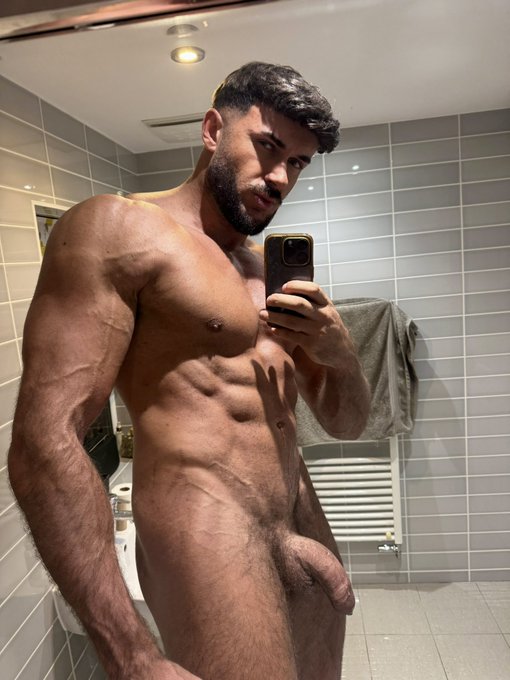 Wataa 👅 https://t.co/yZiGodK9cy