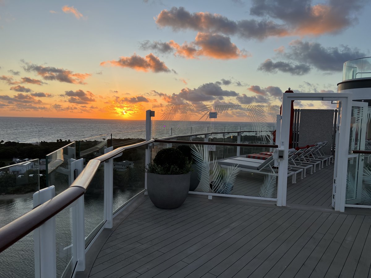 Derek and Romaine tweet media