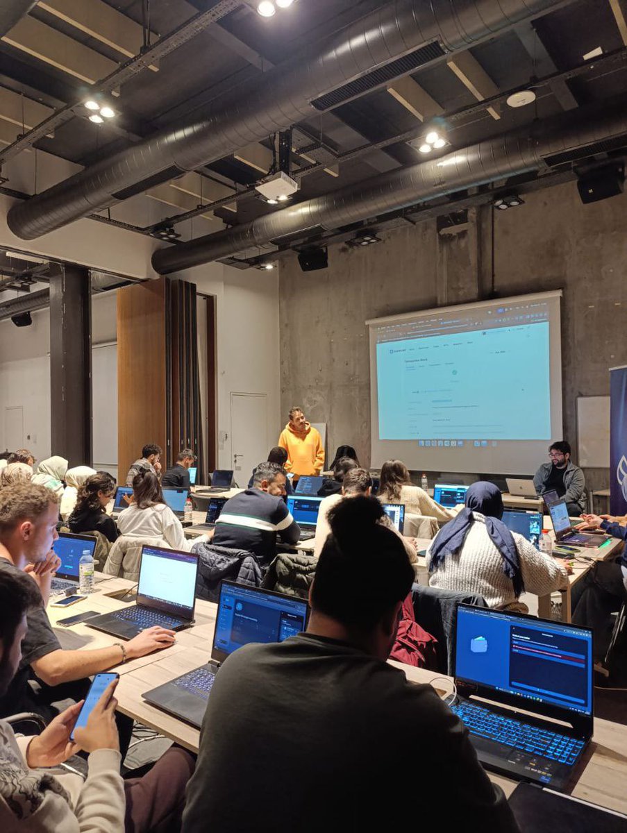 The first smart contracts are very valuable 🦾 New developers onboarded 🫶🏻 Thanks <a href="/buildermare/">BuilderMare</a> &amp; <a href="/arfdao/">arfdao</a>  

Keep Build_ 💧