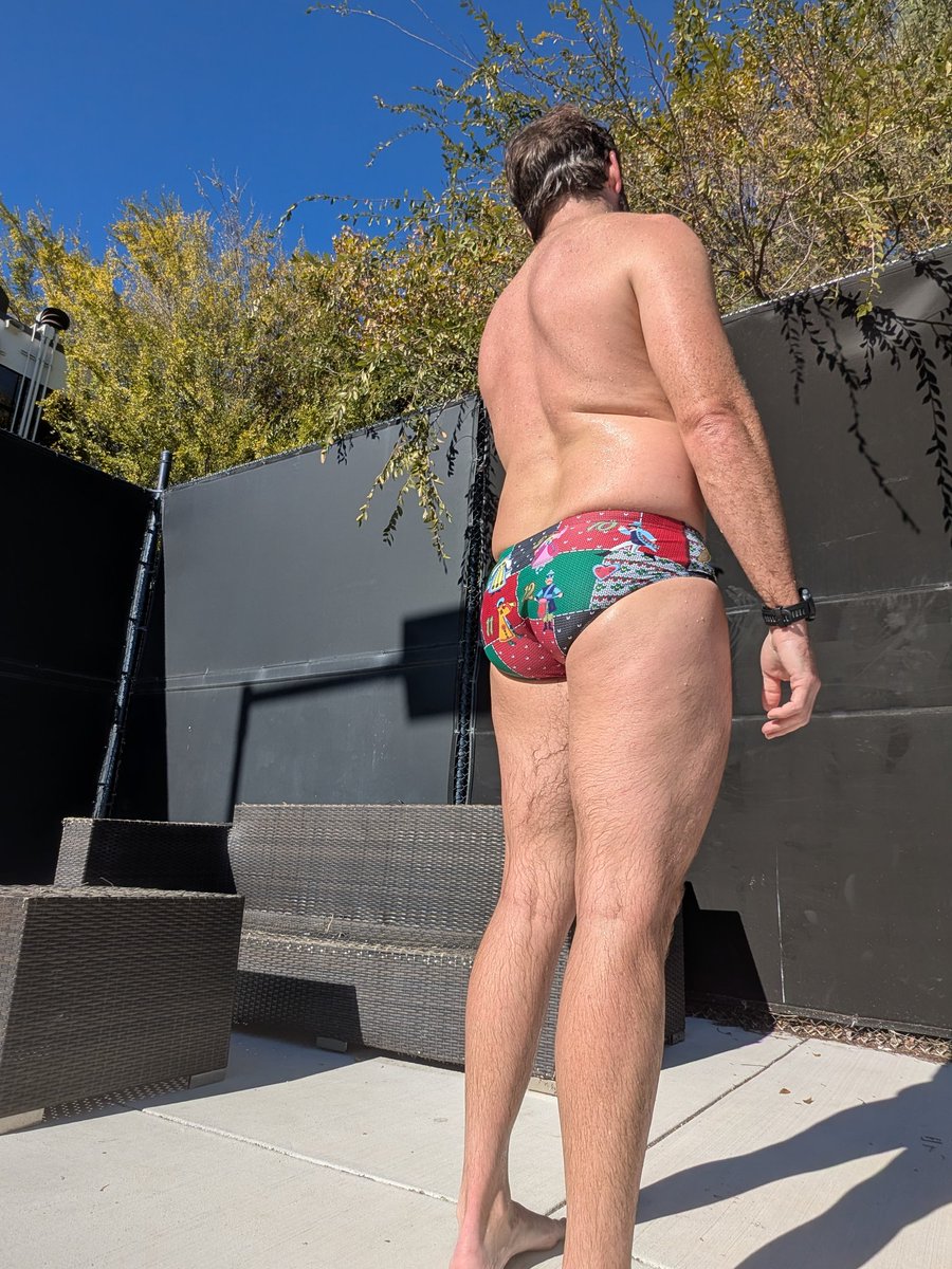 seemespeedo's tweet photo. Ugly sweater speedo #speedos #bulge #SpeedoSunday https://t.co/zEVxrUshig