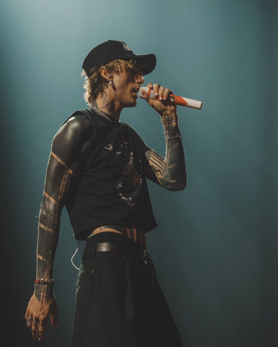 𝘢𝘯𝘥 𝘬𝘦𝘦𝘱 𝘵𝘩𝘦 𝘷𝘪𝘣𝘦 𝘢𝘭𝘪𝘷𝘦 𝘧𝘰𝘳𝘦𝘷𝘦𝘳