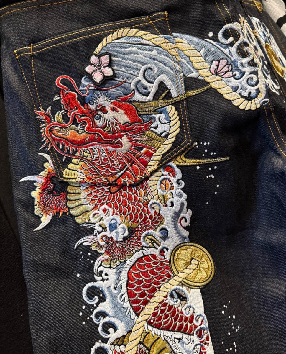 Shtreetwear's tweet image. Limited Edition "Year of the Dragon" Evisu Denim