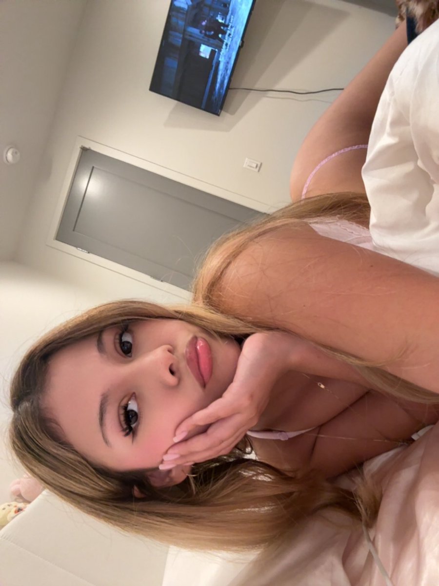 xoluvr_2's tweet image. happy sunday 😍