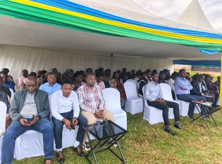 None kuwa 07/12/2025 mu Murenge wa Bumbogo twakiriye intumwa za Rubanda umutwe w'Abadepite <a href="/BumbogoS/">Bumbogo Sector</a> aho baganirije abaturage <a href="/Gasabo_District/">Gasabo District</a> kandi Abaturage babagezaho ibyifuzo n'ibibazo bigamije iterambere ry'Umuturage wa Bumbogo <a href="/CityofKigali/">City of Kigali</a>