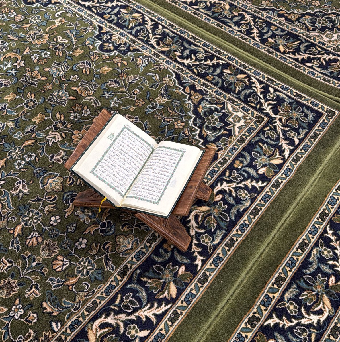 mona54089's tweet photo. كما ختَمت الجُزء الأول ستختمُ
الجُزء الثاني ثم الثالث والرابع والخامس إلى أن تفرح بخِتام الثلاثين جُزءًا

أنتَ فقط استعِن باللَّـه ولا تعجز!

ولا تقُل الكل ختم وبقيتُ أنا لا تتعجّل  وعِش لذائذ أيام الحِفظ الجليلة وأنتَ مُطمئن! https://t.co/6smQ83FTQx