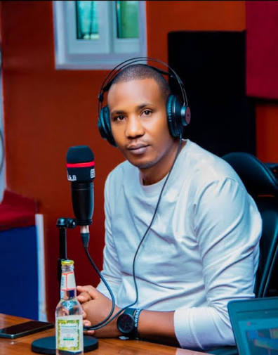 BoscoManirabona's tweet image. Nyuma yo gusezererwa kw'abayobozi b'Akarere ka Kayonza, 
Ubu Kayonza ikeneye kuyoborwa n'umuntu uyivukamo.
JADO CASTAR m'ubuhanga tumuziho murabyumva mute aramutse aramukijwe kano Karere avukamo?