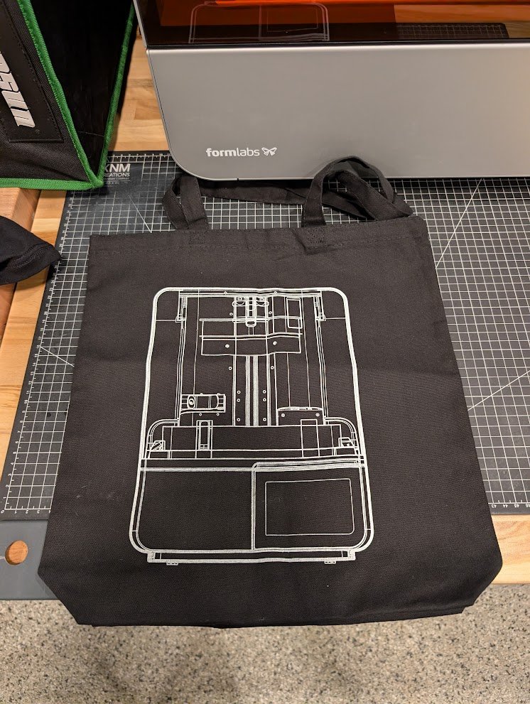 emberprototypes's tweet image. 🚨🎁GIVEAWAY ALERT🚨🎁

Have some extra @formlabs swag I am giving away! Medium t-shirt and 2 Form 4 tote bags!

1) reshare this post
2) follow me on Instagram, YouTube and Twitter (X)
3) leave any comment below 🙂

Will draw a winner across platforms in a week, good luck! 🤞