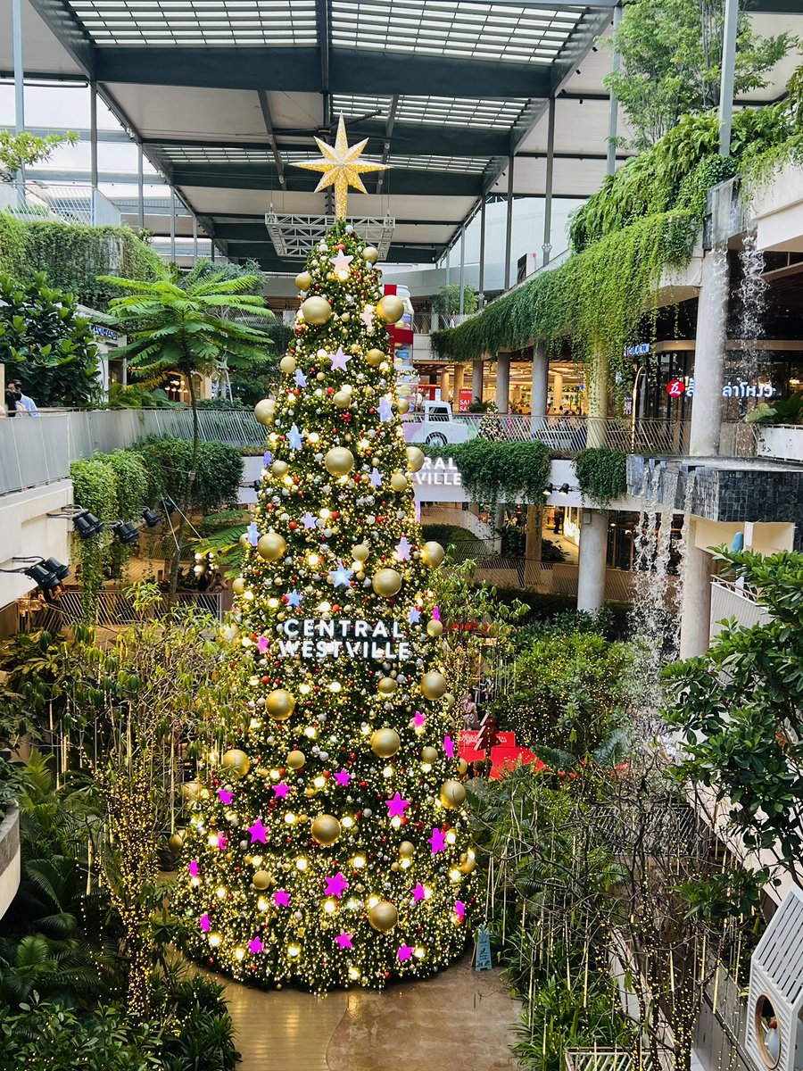 zahkoman's tweet photo. บรรยากาศดี #centralwestville https://t.co/M7Tx5H4AyO