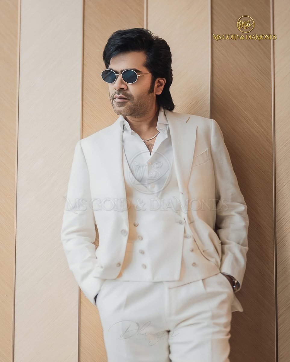TubeLightDotCom's tweet photo. A STAR doesn’t show up , he takes over.
STR entered in full Arasan aura, mass, charisma and class.
Fans blessed, official launch, moment immortalised.
Seeing it live? 
Straight fire. 🔥
PC : msgold

#STR
#silambarasantr  #tubelighttvmalaysia #tubelightdotcom https://t.co/gYDUC5k8j0