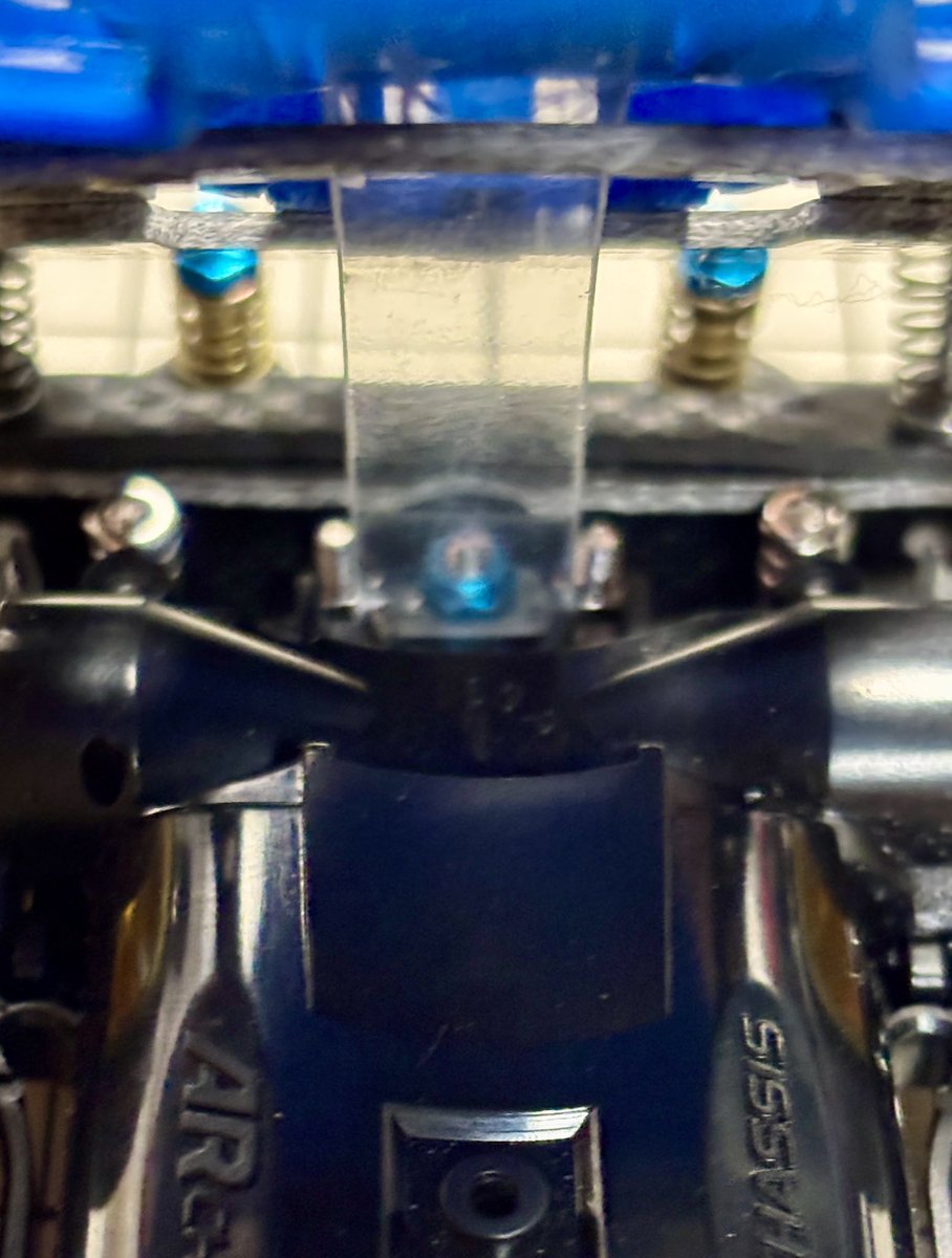 uifyd45678ikjh's tweet image. オープンマシン2号機のリヤローラー交換完了✌️
19mm→17mmでリヤのローラー幅が2mm狭くなったので、チェックボックスにも余裕で入る様になりました😊✨
ローラーのベアリングは脱脂後、回転が良い物は #まわるっちゃん を刺した上で #MBL で研磨、回転が悪い物は #WRC…