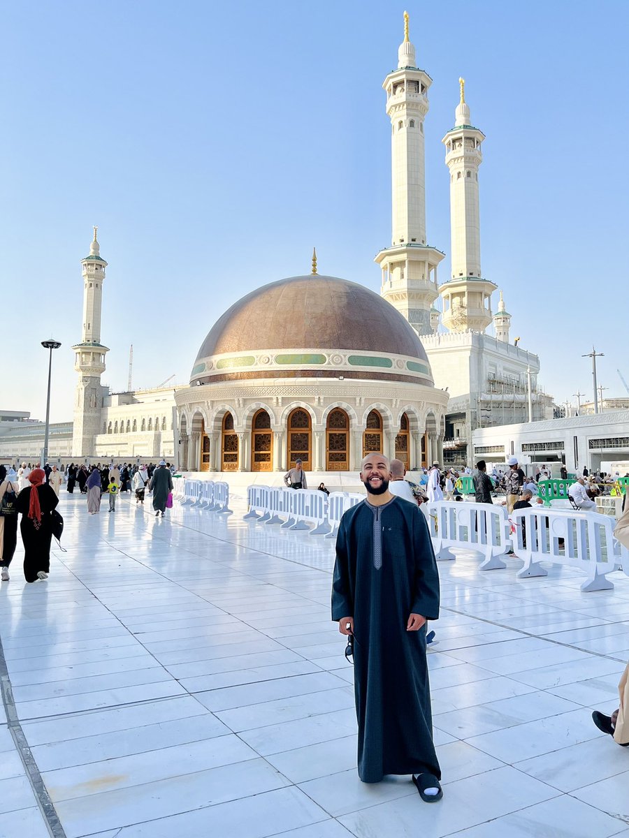 Haggaggo's tweet photo. ( اللَّهُمَّ زِدْ هَذَا البَيْتَ تَشْريفًا وَتَعْظِيمًا وَتَكْرِيمًا وَمَهَابَةً )
اللهم لك الحمد على تمام النعمه ولك الحمد على كمال المنه، الحمد لله الذي بلغنا زيارة بيته الحرام 
اللهم تقبل منا واغفرلنا ولا تجعل هذا آخر عهدنا ببيتك الحرام ♥️🤲🏽 https://t.co/EsYcWZ1cs0