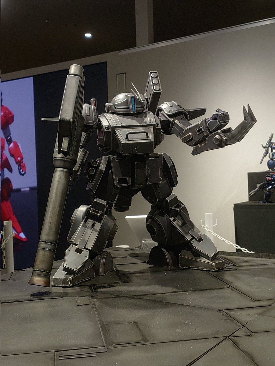 彩色担当品<a href="/yamags/">YAMAG</a>さん原型シャドウフレア。
凄まじいサイズ感と凶悪さが最高な造型です。
上井草ブラックにてベース塗装。