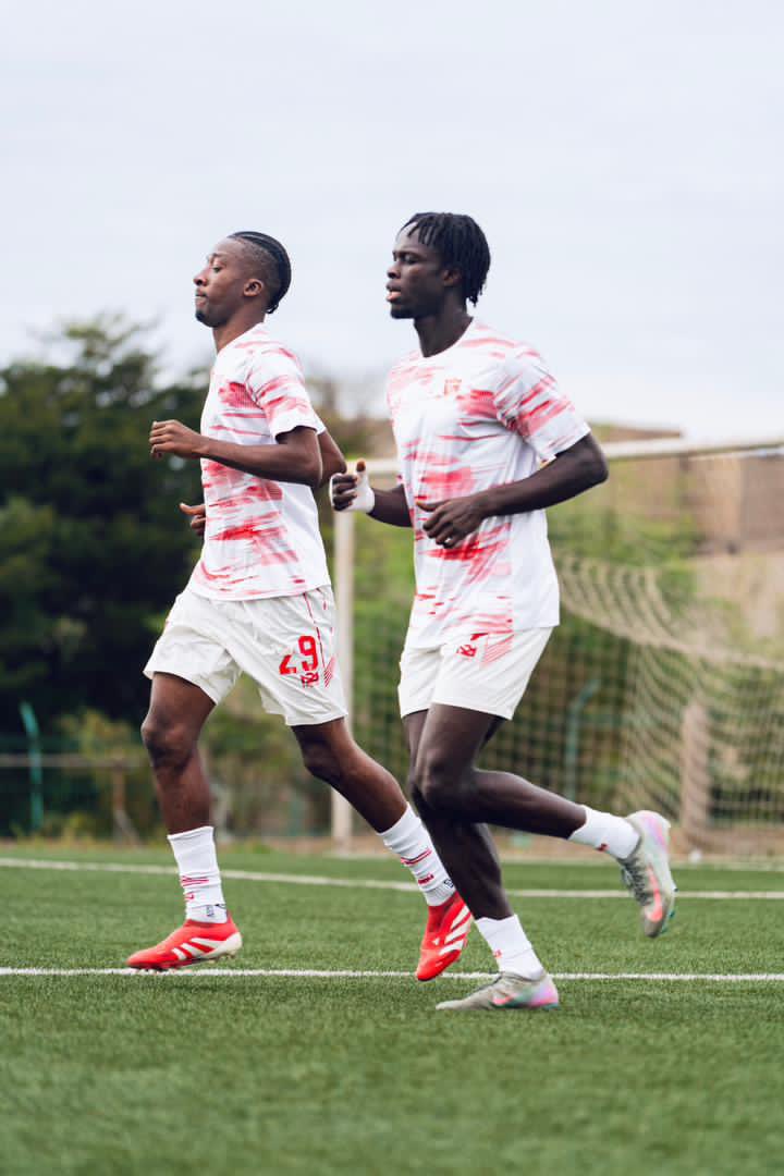 us_ouakam's tweet image. 𝐖𝐀𝐑𝐌 🆙 
Les requins 🦈🔴⚪️ ont débuté leurs échauffements 🔋 sur la pelouse du Stade Municipal de Yoff 🏟️.

#LSFP #Ligue1Sn #Footlocalsn #Team221 #senegal #TeamUSO #Football #DSC #VisitOuakam #DiotaliEvens #M2sport #Finafrica
