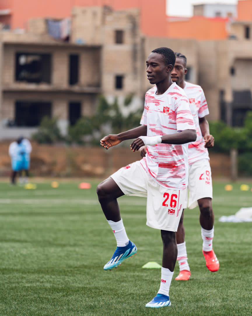 us_ouakam's tweet image. 𝐖𝐀𝐑𝐌 🆙 
Les requins 🦈🔴⚪️ ont débuté leurs échauffements 🔋 sur la pelouse du Stade Municipal de Yoff 🏟️.

#LSFP #Ligue1Sn #Footlocalsn #Team221 #senegal #TeamUSO #Football #DSC #VisitOuakam #DiotaliEvens #M2sport #Finafrica