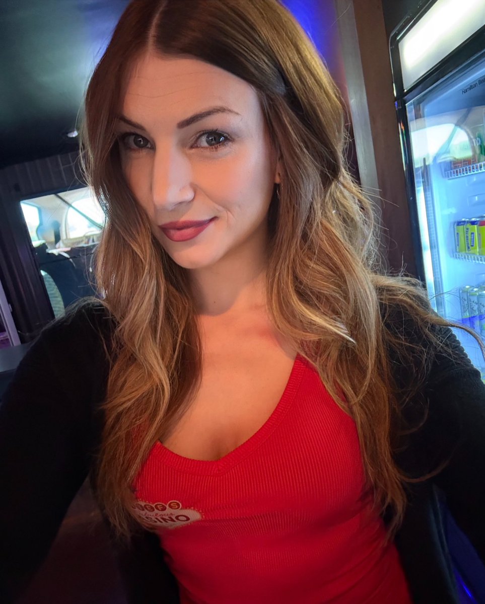 MissFata1ity tweet media