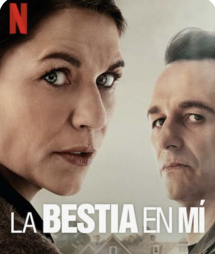 monicaernitz's tweet image. Thriller psicológico. Una escritora atravesada por un drama familiar, es acosada por un polémico vecino recién llegado al barrio. Típico juego del  gatón y el ratón.  La salvan las actuaciones pero floja. #LaBestiaEnMi @NetflixLAT #2MoniquitasYMedia
🙋🏻‍♀️🙋🏻‍♀️yMedia
