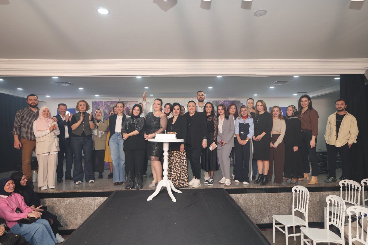 Geleneksel 2. Evlilik ve Düğün Fuarının Son Günündeki Defile Muhteşem İlgi Gördü

Karamürsel Belediyesi tarafından düzenlenen Geleneksel 2. Evlilik ve Düğün Fuarı, üçüncü ve son gününde yoğun katılımla sona erdi.