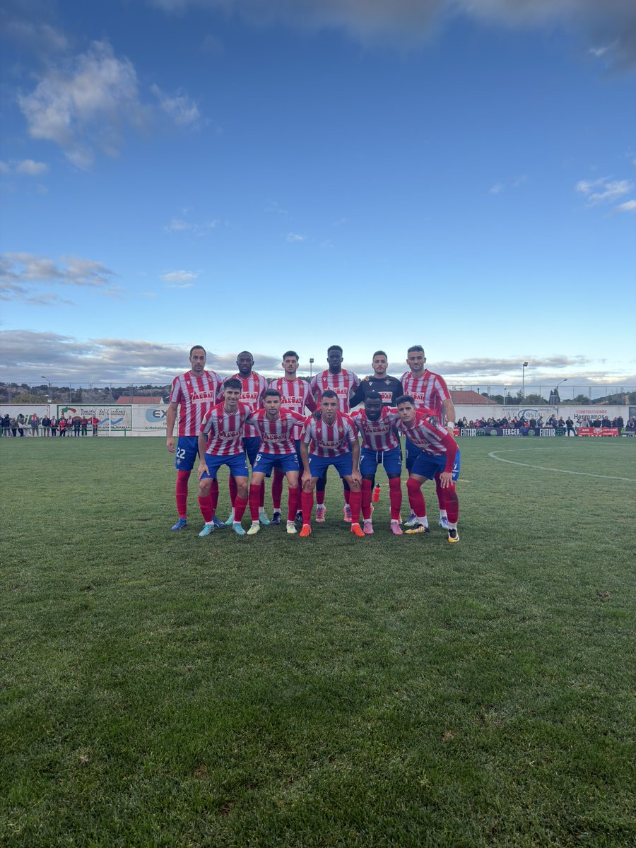 ⏱️24’ | CD Santa Amalia 0️⃣ - 0️⃣ CD Don Benito

📸 XI INICIAL

#SantaAmaliaDonBenito