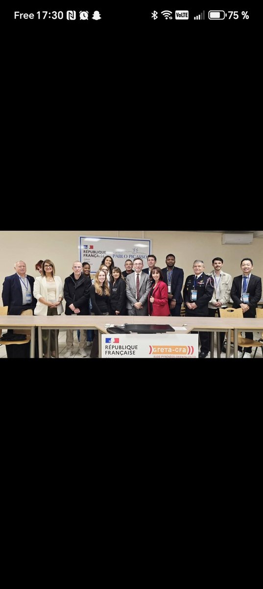 NougayredeB's tweet photo. Hier, j’ai animé l’atelier Création et gestion d’entreprise aux Entretiens de l’Excellence au lycée Pablo Picasso. Message clé : ton origine ne décide pas de ton avenir. Avec audace, travail et motivation, tout est possible !
#entrepreneuriat #ToutEstPossible https://t.co/3J7jrCuzuk