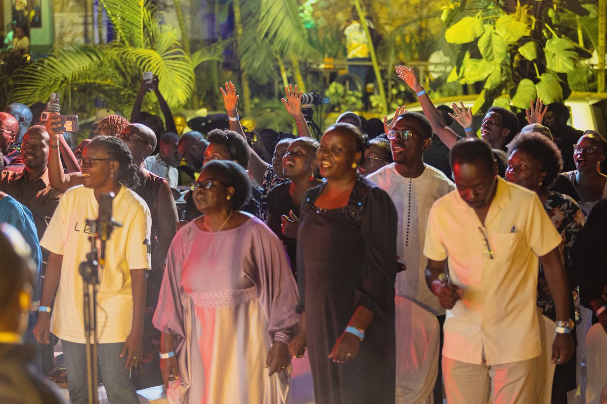 Anna Makula tweet media