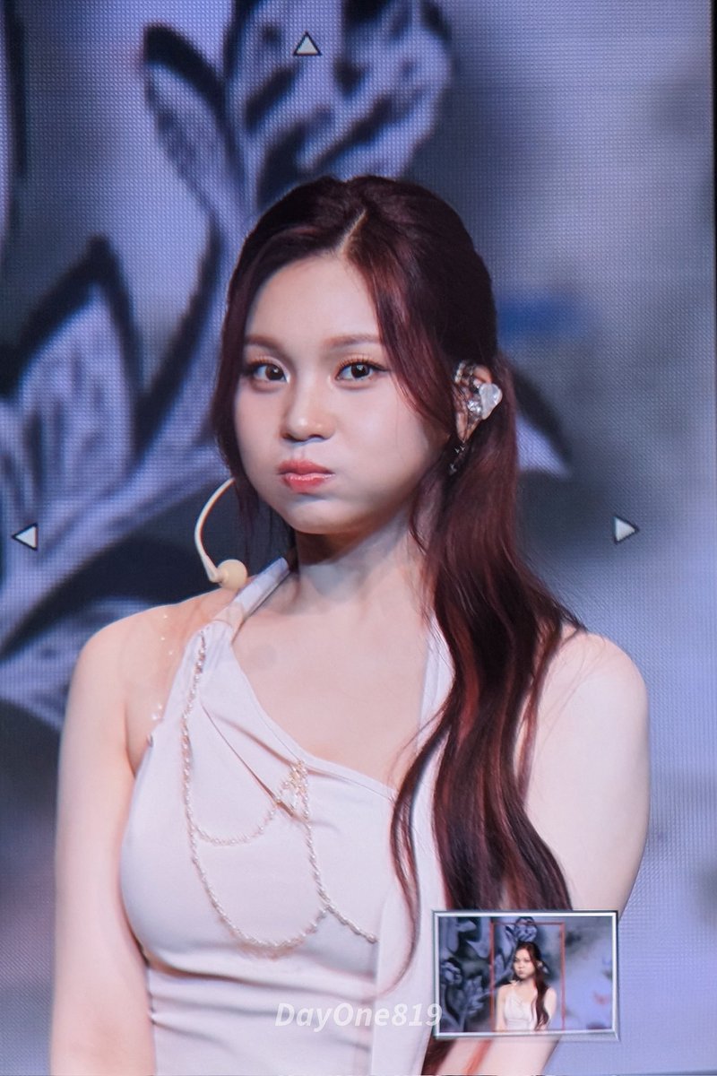 DayOne_819's tweet photo. 251207 #소원 팬미팅 pre
#여자친구 #GFRIEND
#비비지 #VIVIZ
#엄지 #UMJI https://t.co/c6sasinmPF