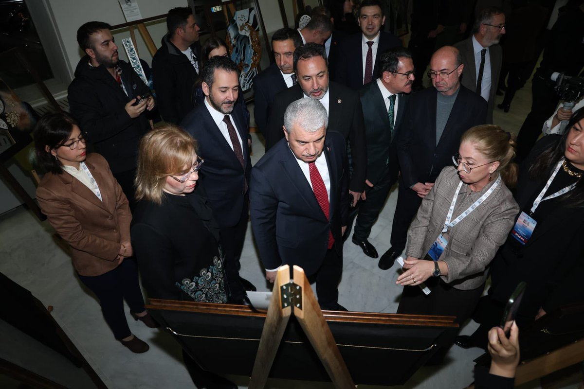 Konyabuyuksehir's tweet photo. Hz. Mevlana’nın 752. Vuslat Yıldönümü Uluslararası Anma Törenleri kapsamında düzenlenen sergilerin açılışını Konya Valisi İbrahim Akın, Büyükşehir Belediyesi Başkanvekilimiz Mustafa Uzbaş ve protokolümüzün katılımlarıyla gerçekleştirdik. https://t.co/VfM9ePF0vG