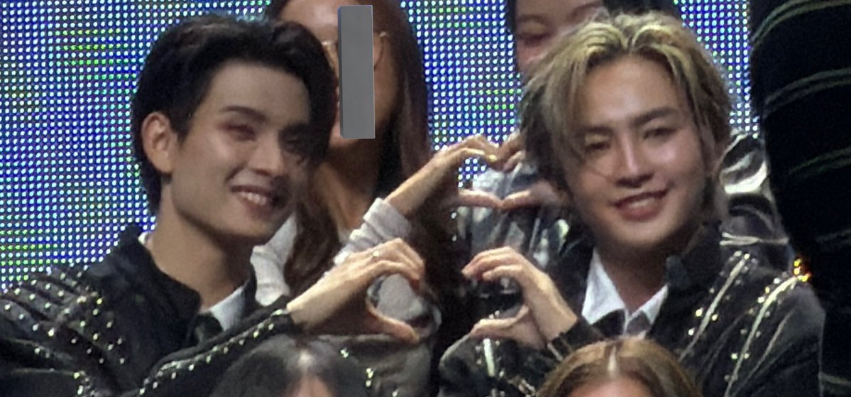 03pongchu's tweet image. มีหัวใจทุกรูปแบบ555

#KHUNPOL #HEARTchuthiwat #HappyBUSDAY2025_D2