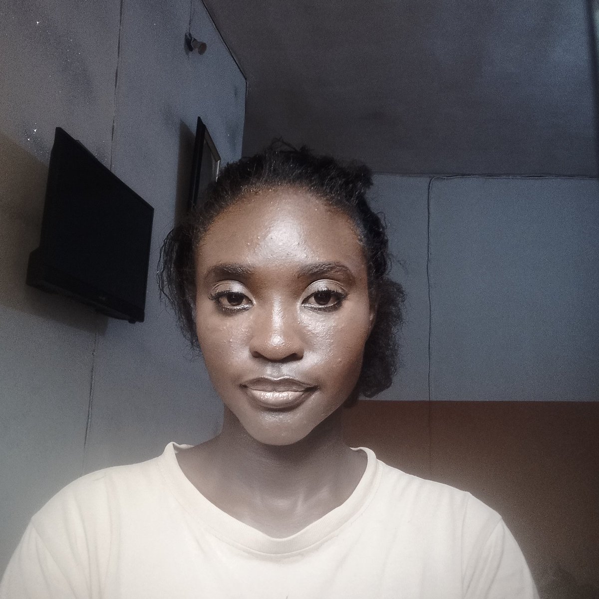 just_yosore's tweet image. Because I watched some make up tutorial on YouTube 
I know it is not that good 
We keep trying