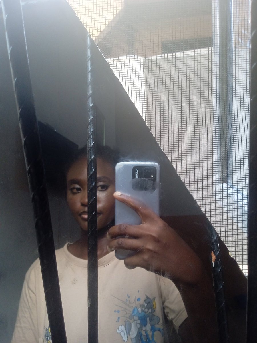 just_yosore's tweet image. Because I watched some make up tutorial on YouTube 
I know it is not that good 
We keep trying