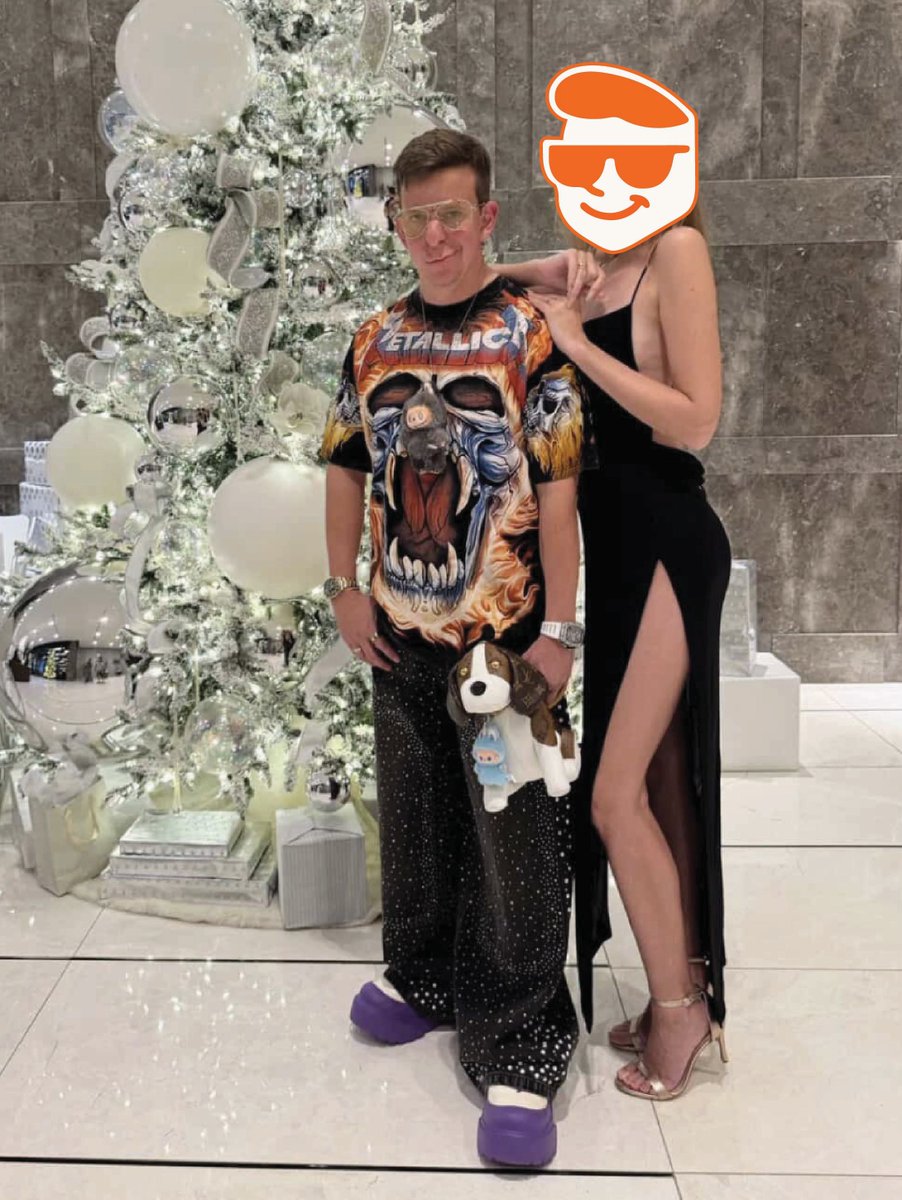 I’m the ‘agent’ pictured in Choose Rich Nick’s photo.

However I did not approve him posting that I’m his agent. He misled, underpaid, and mistreated me. I will never work with <a href="/chooserich/">Nick O’Neill</a> again.