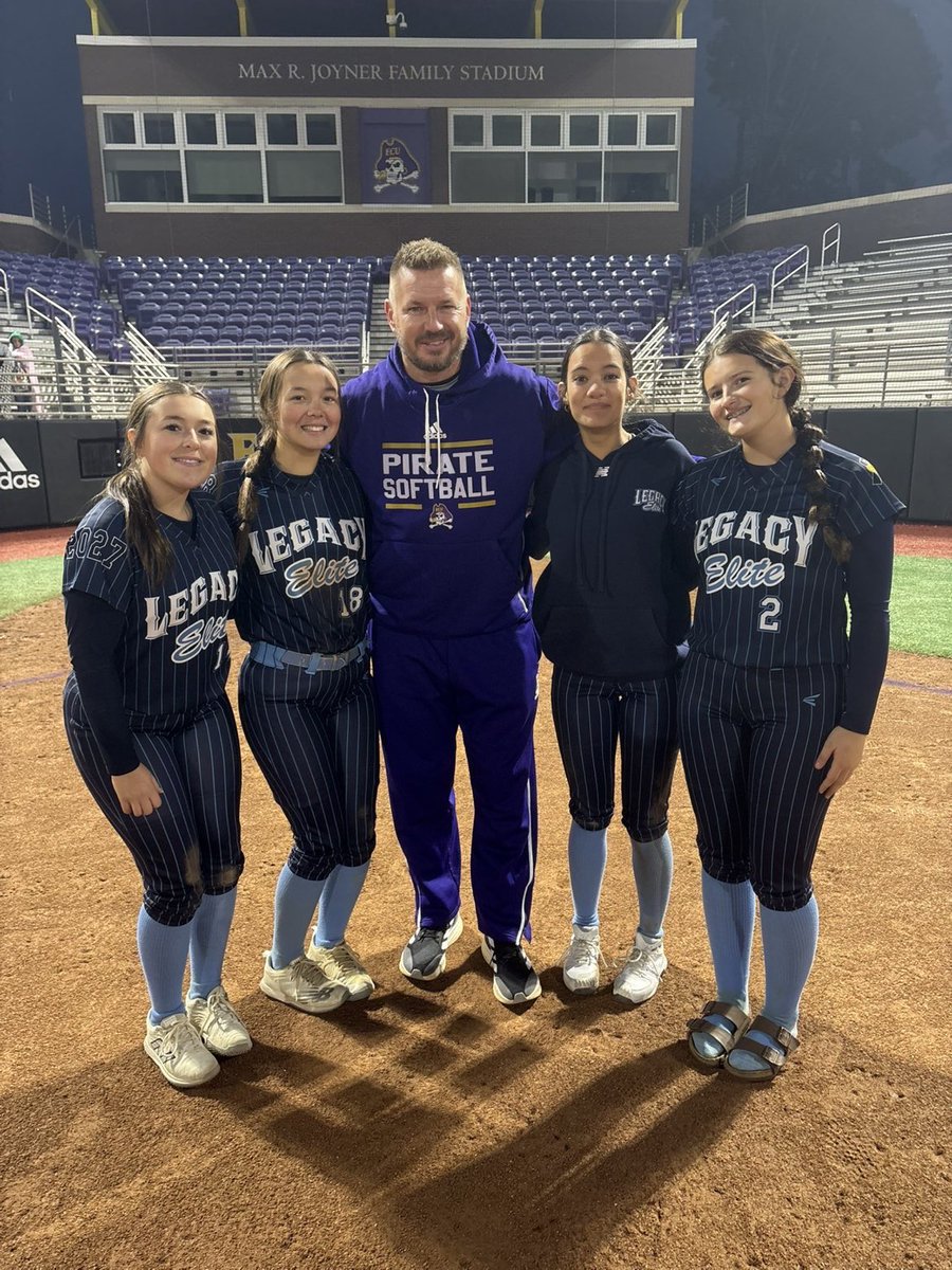 Julianna Evans tweet media