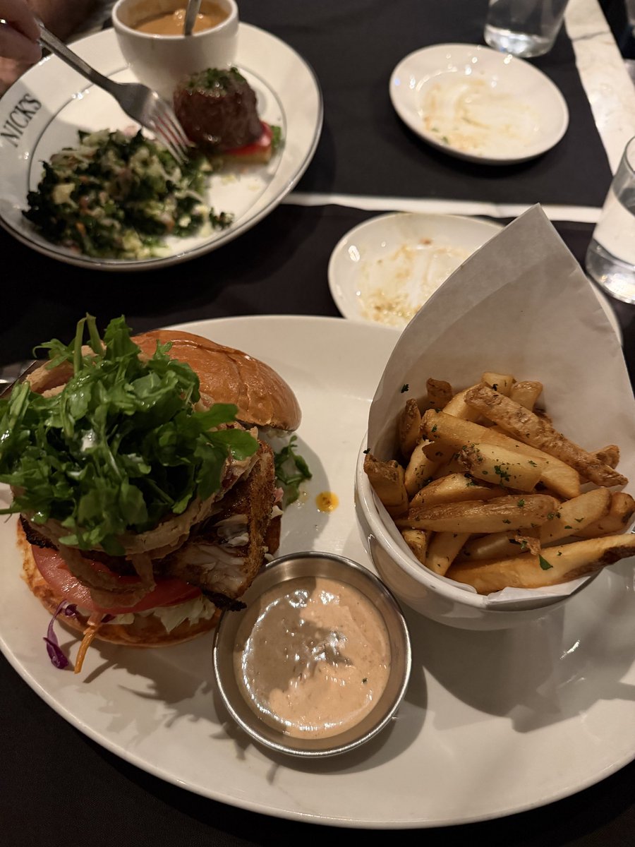 HC23y's tweet image. #nickspasadena

🔥