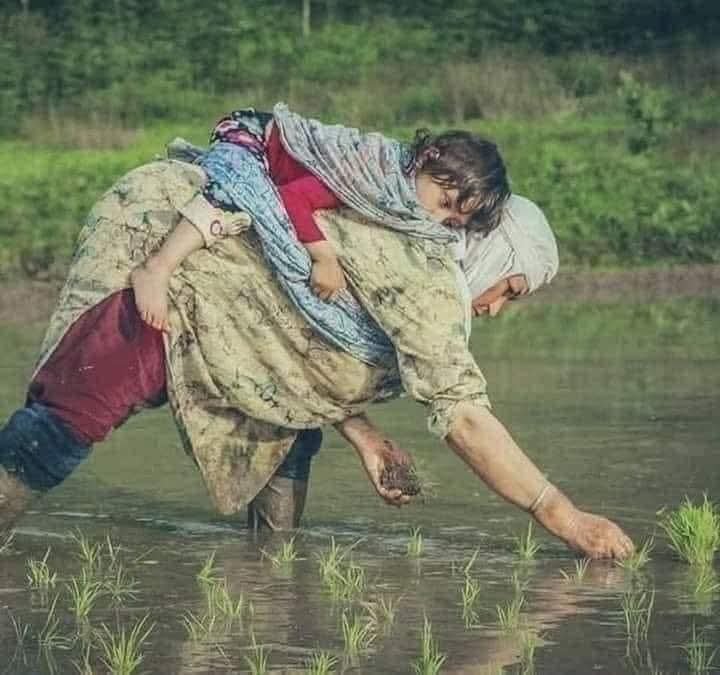 كُّلُّ الدُّيون جـزاؤها مُتيسِّرٌ
لكـنَّ دَينَ الأُمِّ مـن يقواهُ!♥️