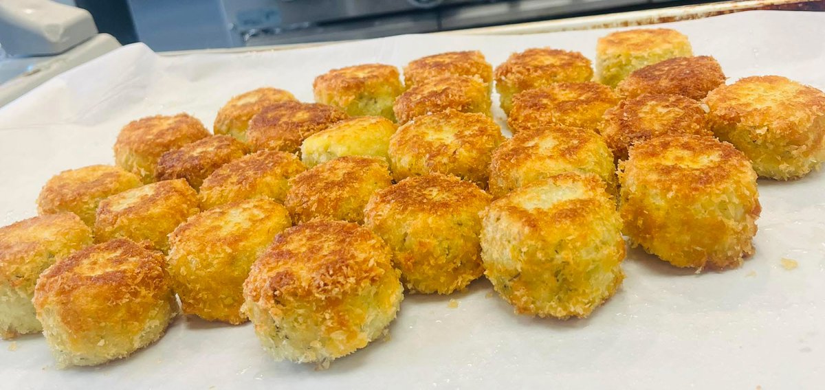 Sunday is a great day to enjoy Fishcakes! So come to the SJFM to enjoy Jenny’s Fish Cakes and all the holiday cheer we have during our Festive Market. #sjfmnl #sjfm #stjohns #madehere #supportlocalbusinesses