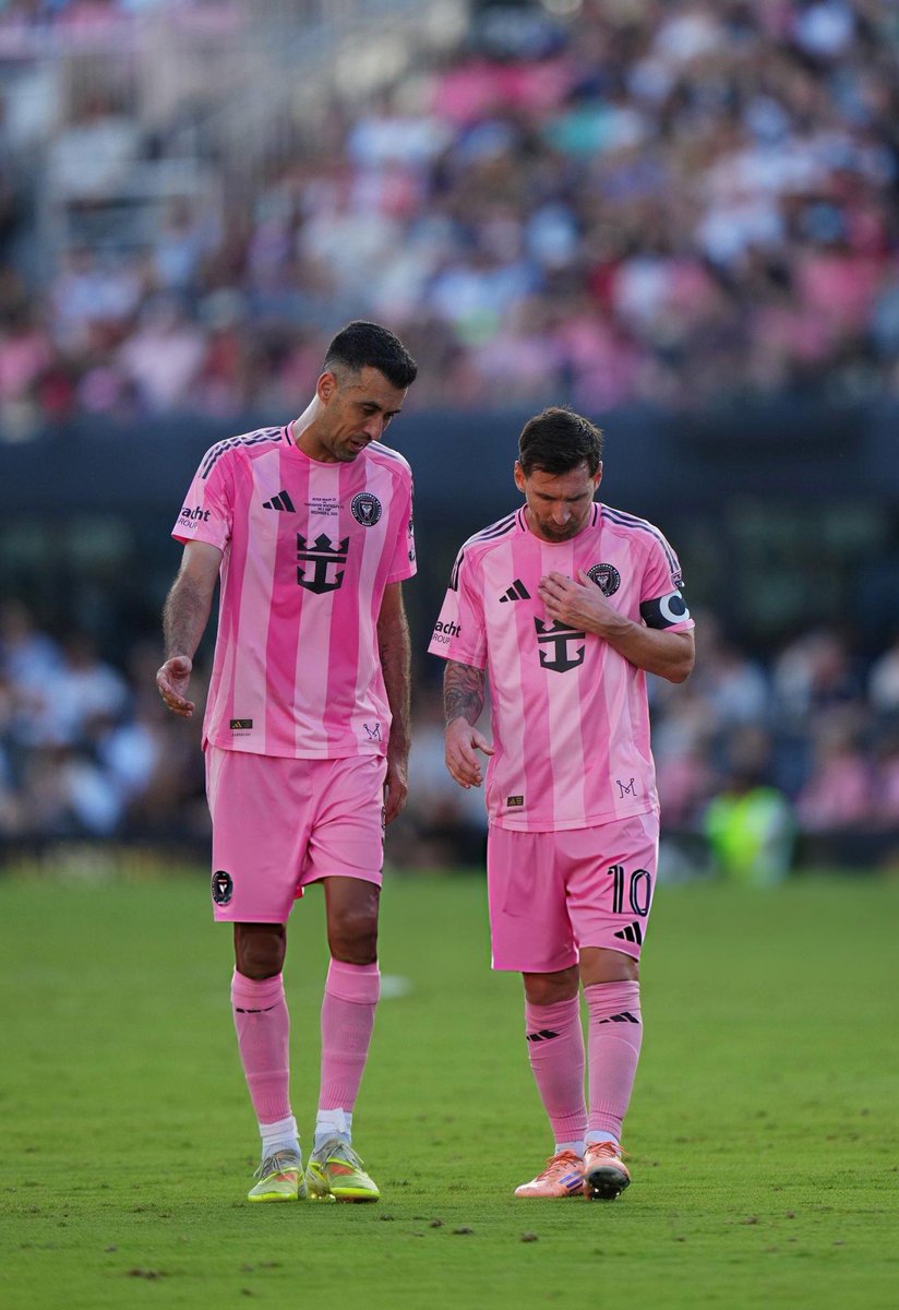 لعب ميسي امس اخر مباراة مع اكثر لاعب لعب معه مباريات في مسيرته 

654 مباراة.