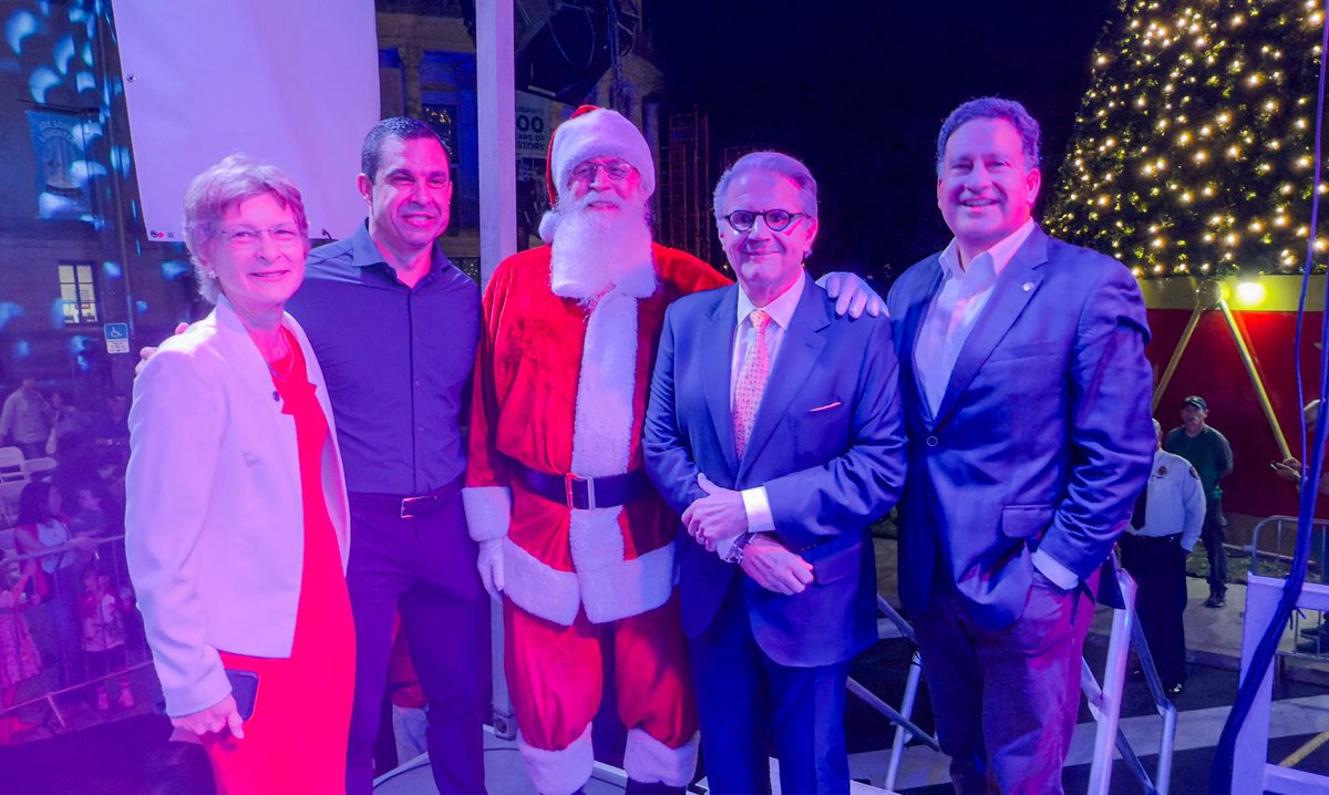 Vince Lago tweet media