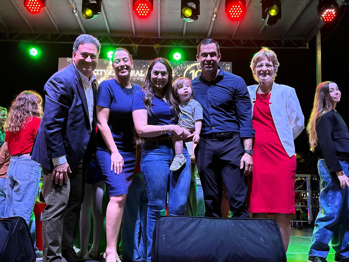 Vince Lago tweet media