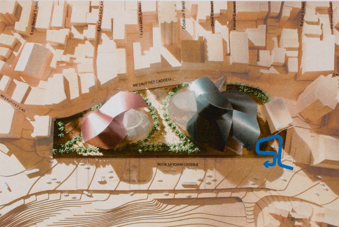 frank gehry tepebaşı'na (otopark+trt) görkemli bir kültür merkezi yapacaktı. planlar, projeler herşey hazırdı. belediye ve trt arazi işini çözemediği için kaldı.
