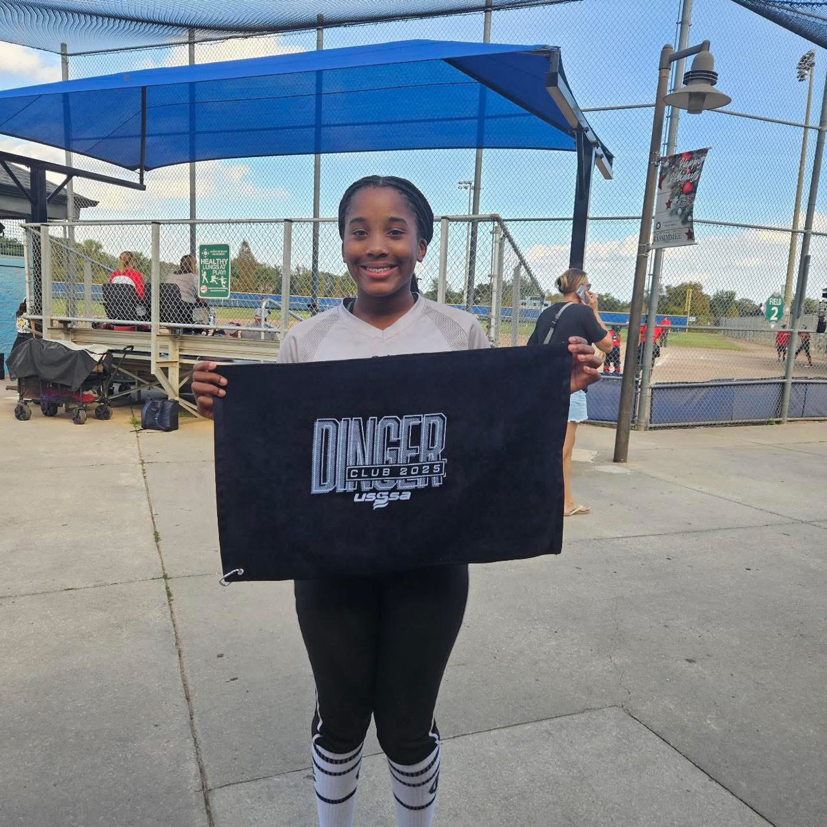 elissa_moore31's tweet photo. A thing happened this weekend! My first out the park home run! After coming close many times, it finally happened! @impact_caymol_florida_ @tfaroyalssoftball @msptakeover @UCF_Softball @DukeSOFTBALL @GatorsSB @UGASoftball @UCF_Softball @FAUSoftball @PurdueSoftball https://t.co/D8D3A23UPc