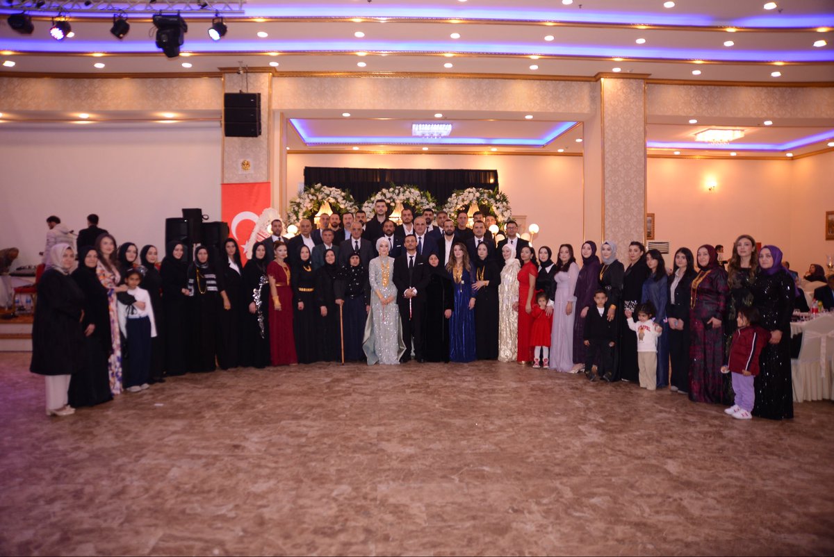 Biricik evladım, değerli kızım Esra ile Adnan Menderes ATİLLA’nın nişan merasimini bugün büyük bir mutluluk ve heyecanla gerçekleştirdik.

Başta rahmetli Mehmet Sait ATİLLA olmak üzere, Kızıltepe Kaymakamımız Abdullah ŞAHİN’e, Nusaybin Kaymakamımız Evren ÇAKIR’a, Antalya Finike